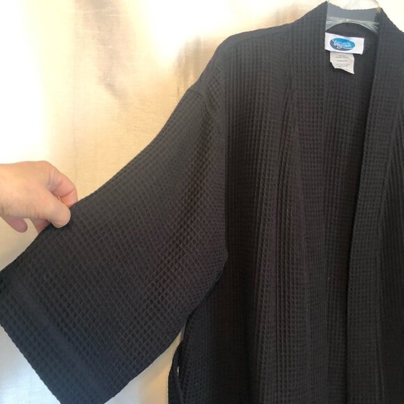 NWOT Terrytown HOTEL TRANSYLVANIA Black Robe One Size - Picture 7 of 12